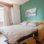 Apartment Cosy And Modern Closed To The Lift
