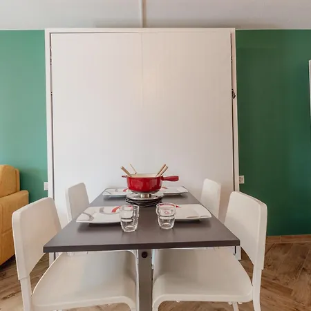 Cosy And Modern Closed To The Lift